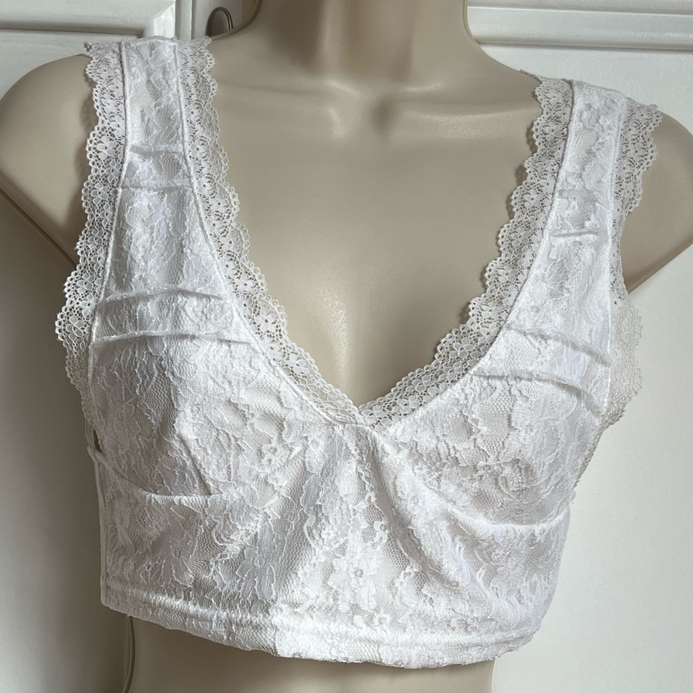 Shein White Lace Crop Top. Size XS